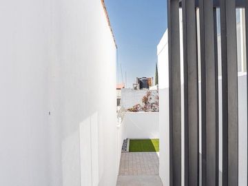 CASA EN VENTA EN ARBOLEDAS