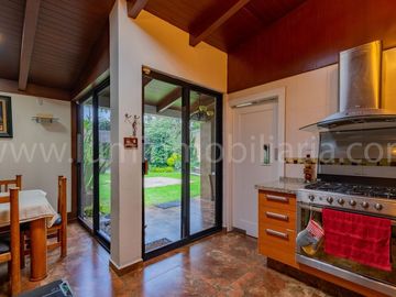 VENTA DE CASA EN FUENTES DEL PEDREGAL 800M2
