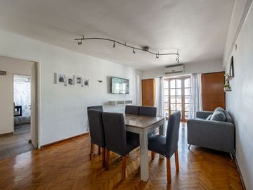 Venta Departamento 3 amb con Balcon y escritorio