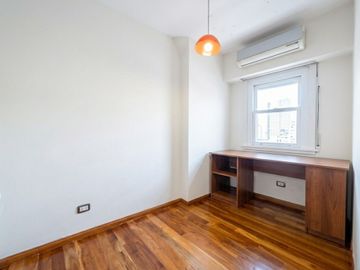 Venta Departamento 3 amb con Balcon y escritorio