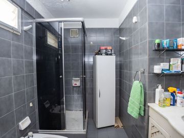 VENTA DEPARTAMENTO 4 AMBIENTES FLORES CON COCHERA
