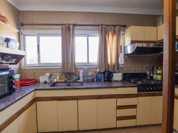 VENTA DEPARTAMENTO 4 AMBIENTES FLORES CON COCHERA