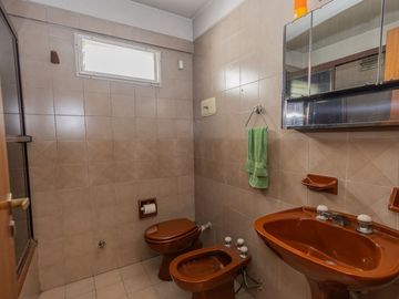 VENTA DEPARTAMENTO 4 AMBIENTES FLORES CON COCHERA