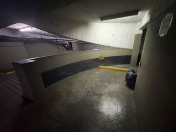 ALQUILEROFICINAS 200m2 REFACCIONADAS + 2 COCHERAS
