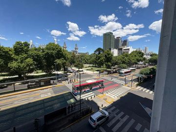 ALQUILEROFICINAS 200m2 REFACCIONADAS + 2 COCHERAS