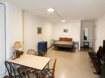VENTA Oficina 5 ambientes Recoleta frente