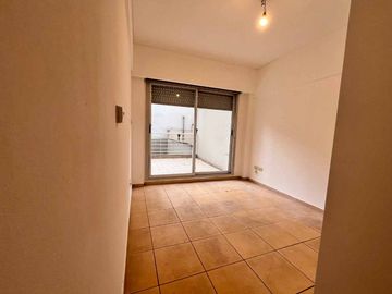 Departamento 3 amb. alquiler Caballito. Balcón