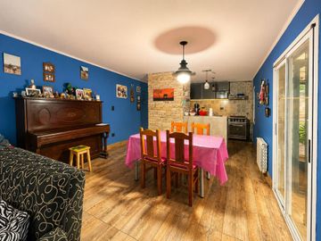 VENTA vivienda familiar con Departamento