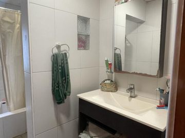 VENTA vivienda familiar con Departamento