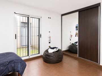 VENTA vivienda familiar con Departamento