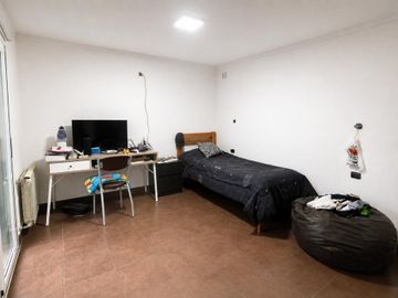 VENTA vivienda familiar con Departamento