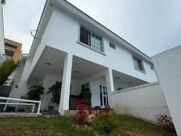 Casa en venta en Colonial de la Sierra en San Pedro Garza García