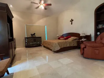 CASA EN VENTA EN PORTAL DEL HUAJUCO LA HERRADURA CARRETERA NACIONAL