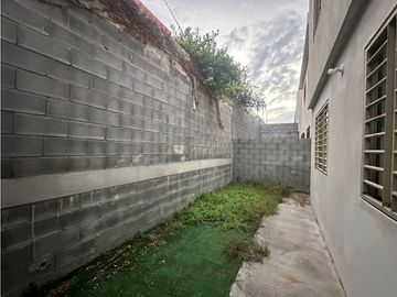 CASA EN RENTA BELLO AMANECER GUADALUPE