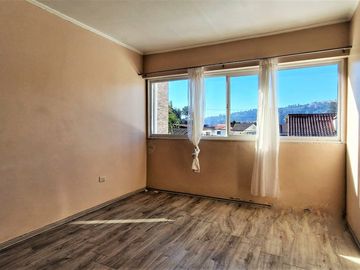 Venta de casa de 3 pisos en Viña , GRAN OPORTUNIDAD , emprendedor CREATIVO. 8.900 UF