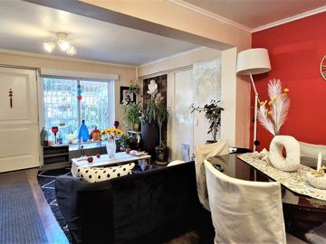 Venta de casa de 3 pisos en Viña , GRAN OPORTUNIDAD , emprendedor CREATIVO. 8.900 UF