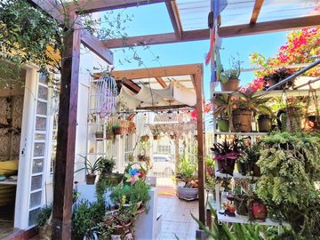 Venta de casa de 3 pisos en Viña , GRAN OPORTUNIDAD , emprendedor CREATIVO. 8.900 UF