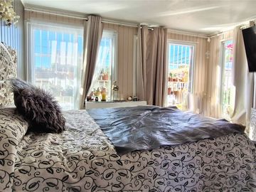 Venta de casa de 3 pisos en Viña , GRAN OPORTUNIDAD , emprendedor CREATIVO. 8.900 UF