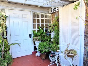Venta de casa de 3 pisos en Viña , GRAN OPORTUNIDAD , emprendedor CREATIVO. 8.900 UF