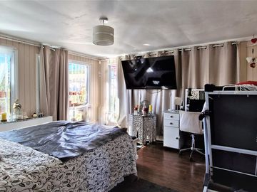 Venta de casa de 3 pisos en Viña , GRAN OPORTUNIDAD , emprendedor CREATIVO. 8.900 UF
