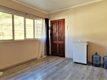 Venta de casa de 3 pisos en Viña , GRAN OPORTUNIDAD , emprendedor CREATIVO. 8.900 UF