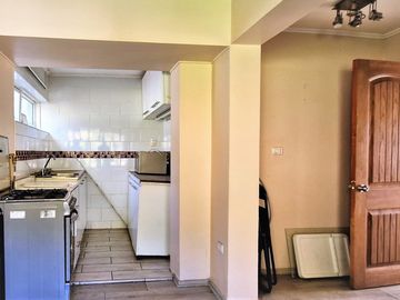 Venta de casa de 3 pisos en Viña , GRAN OPORTUNIDAD , emprendedor CREATIVO. 8.900 UF