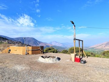 Venta de hermosa parcela de 6.021 m2. con casa y piscina en el tranquilo sector de Lo Rojas, La Cruz. 110 M$.