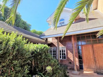 Venta o permuta de preciosa casa de 7 dormitorios en Reñaca, Los Pinos - 19.500 UF