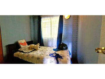 Venta parcela de 18.000 m2., casa, cabaña y galpón, con maquinaria de maestranza, en La Calera. 21.308 UF.