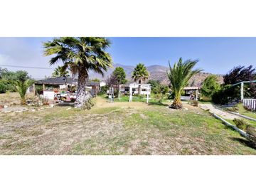 Venta parcela de 18.000 m2., casa, cabaña y galpón, con maquinaria de maestranza, en La Calera. 21.308 UF.