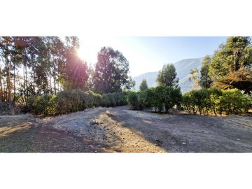 Venta de parcela de 15.000 m2., con casa, quincho y piscina, en Pucalán. 200 M$