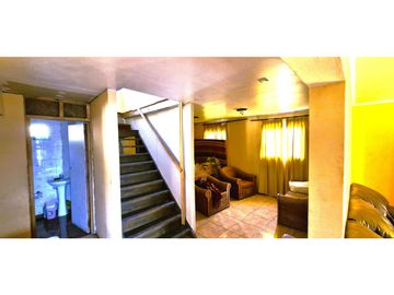 Venta de parcela de 15.000 m2., con casa, quincho y piscina, en Pucalán. 200 M$