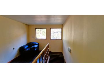 Venta de parcela de 15.000 m2., con casa, quincho y piscina, en Pucalán. 200 M$
