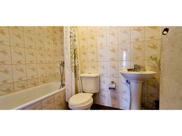 Venta de parcela de 15.000 m2., con casa, quincho y piscina, en Pucalán. 200 M$