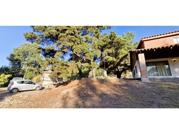 Venta de parcela de 15.000 m2., con casa, quincho y piscina, en Pucalán. 200 M$
