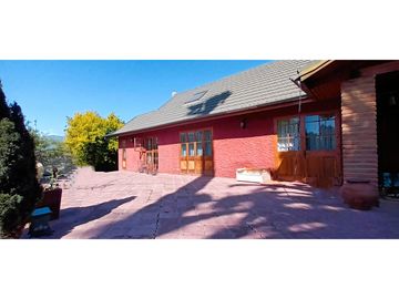 Venta de parcela de 6.000 m2. En San Isidro de Quillota -  casa de 240 m2. 12.036 UF.