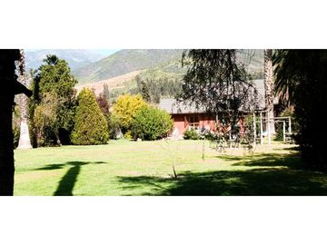 Venta de parcela de 6.000 m2. En San Isidro de Quillota -  casa de 240 m2. 12.036 UF.