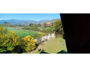 Venta de parcela de 6.000 m2. En San Isidro de Quillota -  casa de 240 m2. 12.036 UF.