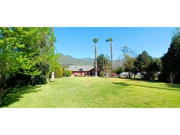 Venta de parcela de 6.000 m2. En San Isidro de Quillota -  casa de 240 m2. 12.036 UF.