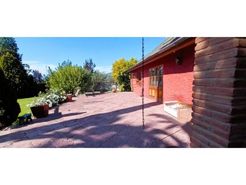 Venta de parcela de 6.000 m2. En San Isidro de Quillota -  casa de 240 m2. 12.036 UF.