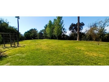Venta de parcela de 6.000 m2. En San Isidro de Quillota -  casa de 240 m2. 12.036 UF.