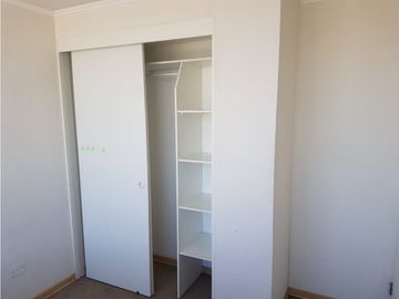 VENTA Dpto 2D+1B+EST metro Las Rejas, Ideal Inversión