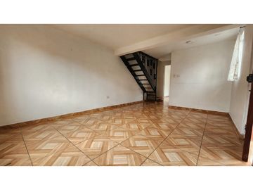 VENDO CASA EN PLACILLA - VALPARASO 2D-1B-3E