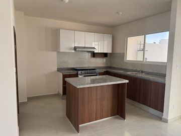 CASA EN VENTA ARONA RESIDENCIAL