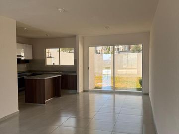 CASA EN VENTA ARONA RESIDENCIAL
