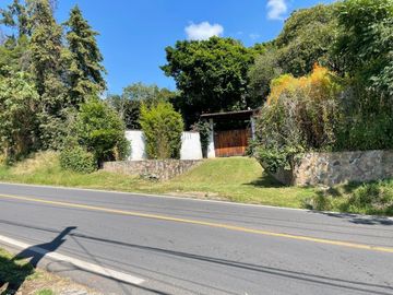 TERRENO EN VENTA EN MALINALCO  SOBRE CARRETERA EN LA ENTRADA