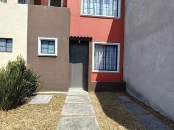 CASA EN VENTA EN TOLUCA FRACCIONAMIENTO LAS BUGAMBILIAS