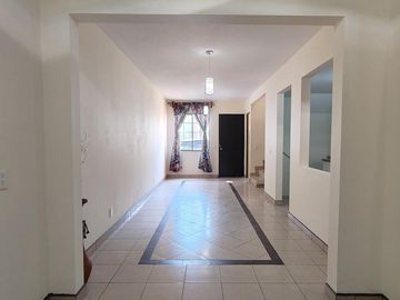 CASA EN VENTA EN TOLUCA FRACCIONAMIENTO LAS BUGAMBILIAS