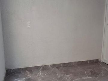 Casa en VENTA la Florida con recamara en planta baja