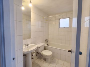 Venta Casa Puente Alto/ Aislada/ Frente a MallPlaza Tobalaba